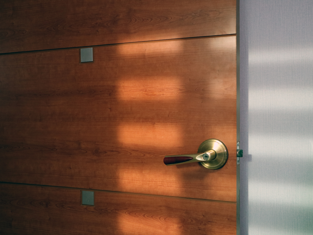 Comment blinder une porte existante